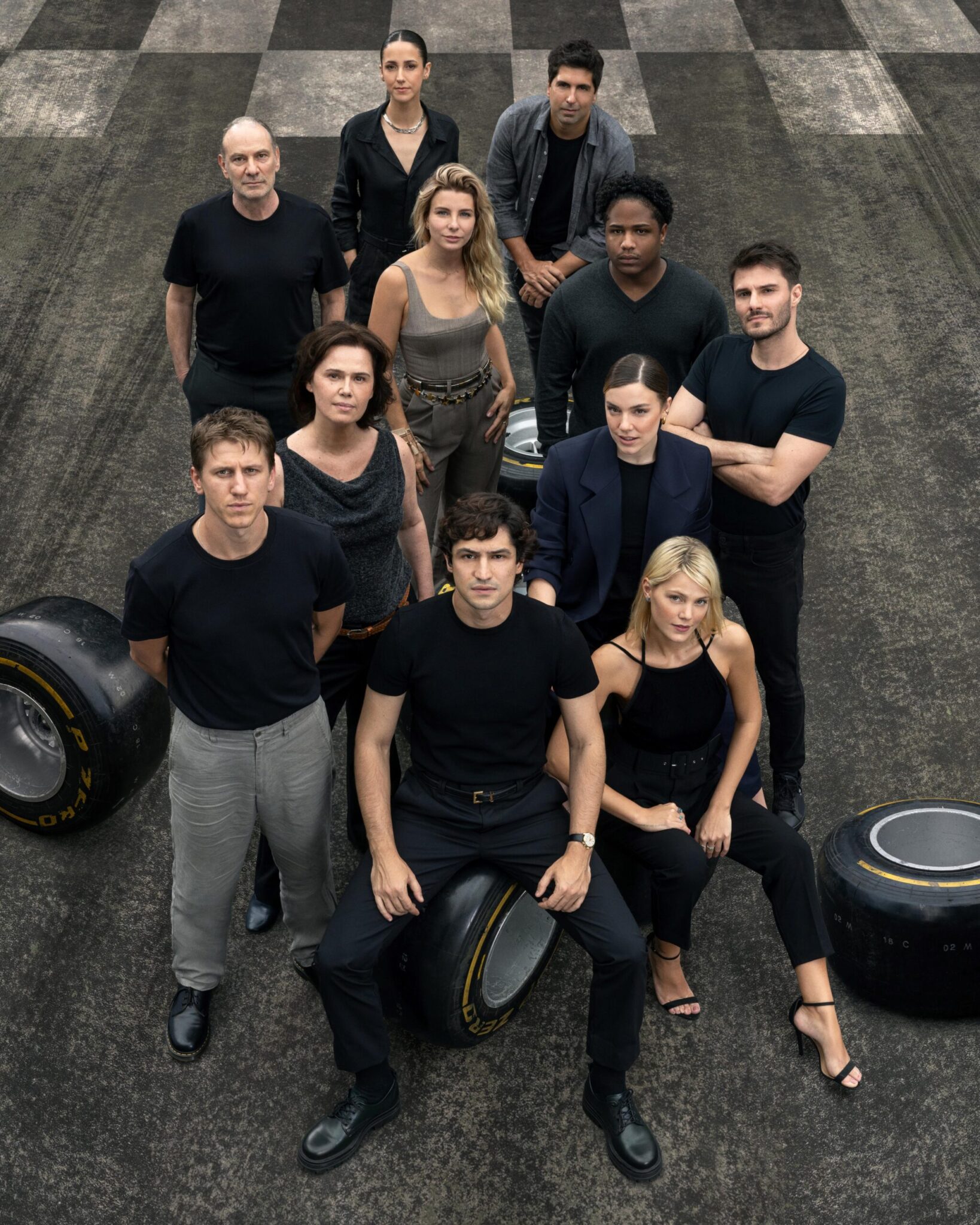 Netflix anuncia elenco da série "Senna" e início das gravações no